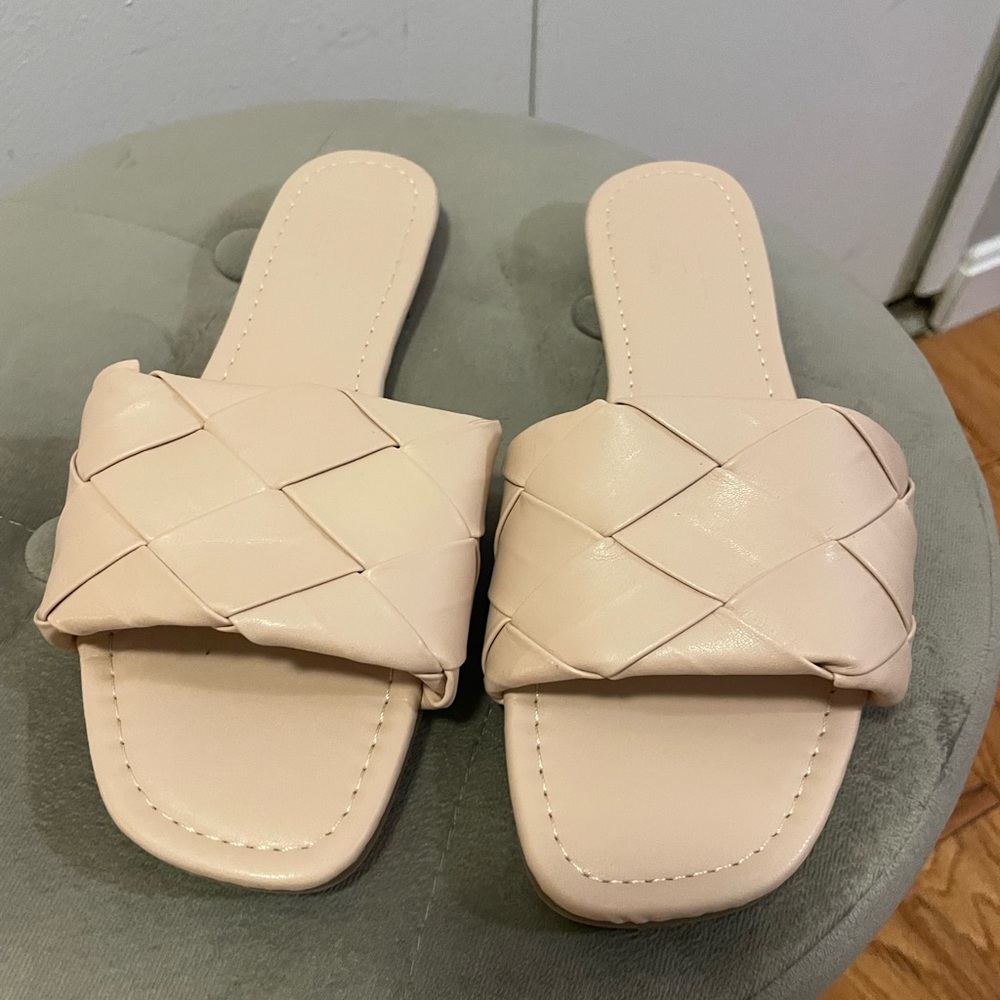 Slip on sandals size 6